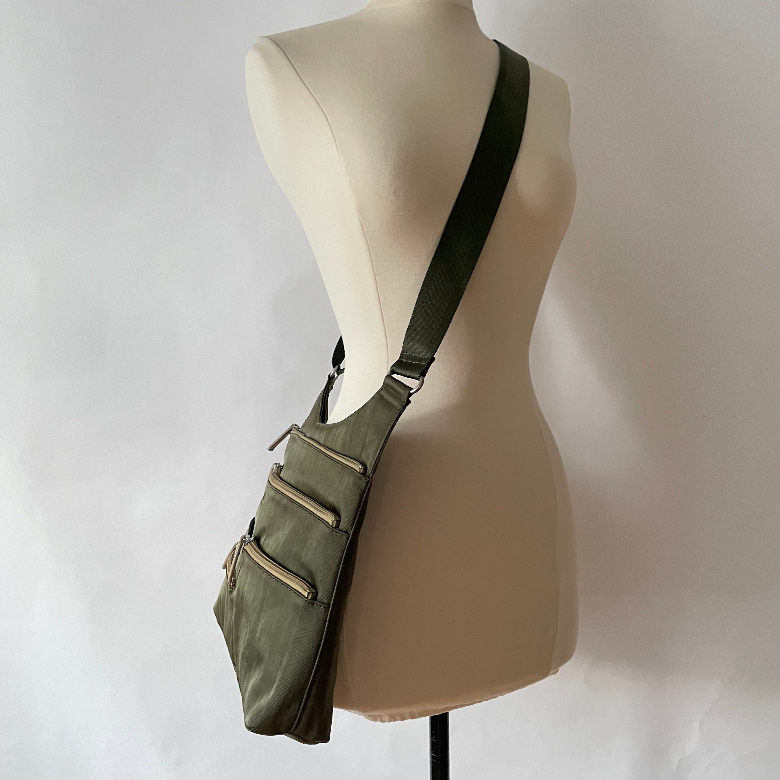 TEELA - Willow x Gold | Multi-Pocket Shoulder Bag | Medium